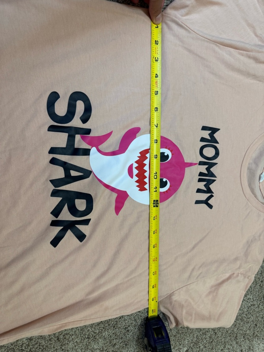 Pinkfong Mommy Shark Graphic T-Shirt - Size Large - Peach - Picture 3 of 5